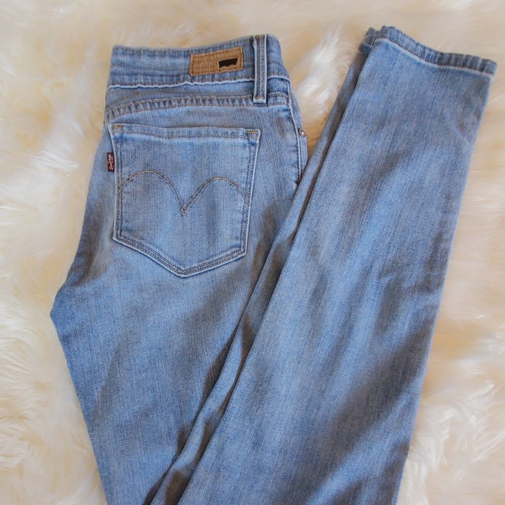 Jeans - Picture 2 of 4